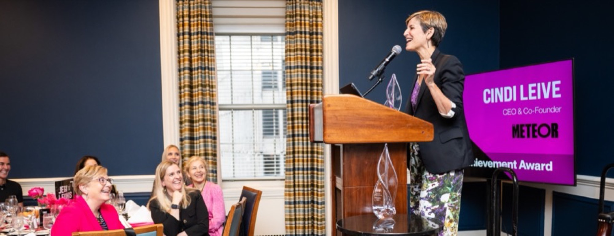Cindi Leive accepts the inaugural Lifetime Achievement Award